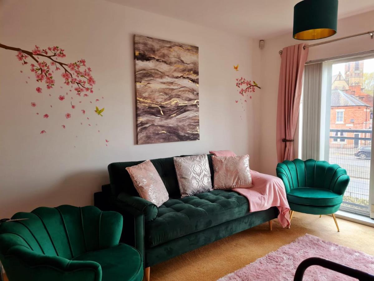 Emerald Blossom-Central Warrington, Luxurious Yet Homely, Wifi, Secure Parking 外观 照片